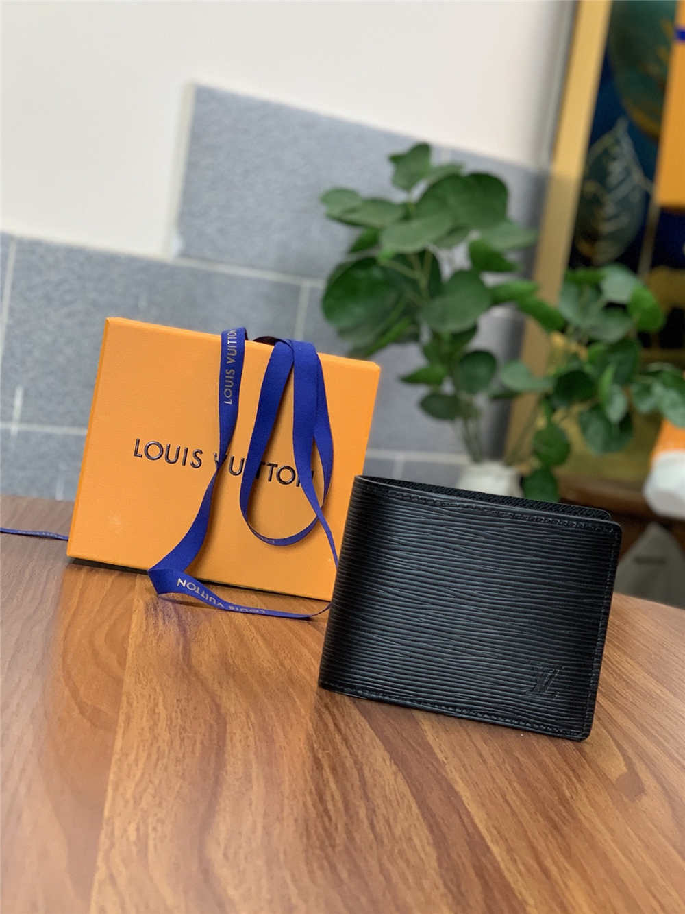 Louis Vuitton wallet M64002 2025 new 